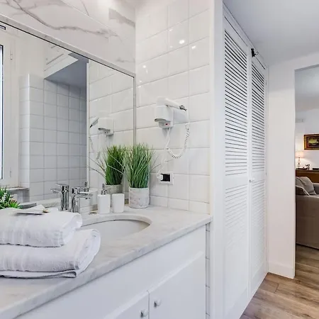 Living Repubblica * روما